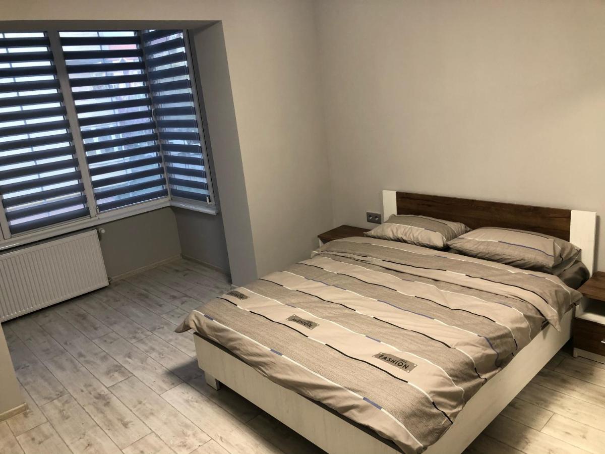Gil Apartments, Volodimirskaja 90.246 - Majetok Bozdosh Uzhhorod Bagian luar foto