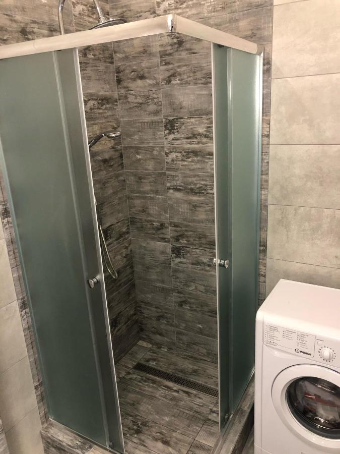 Gil Apartments, Volodimirskaja 90.246 - Majetok Bozdosh Uzhhorod Bagian luar foto