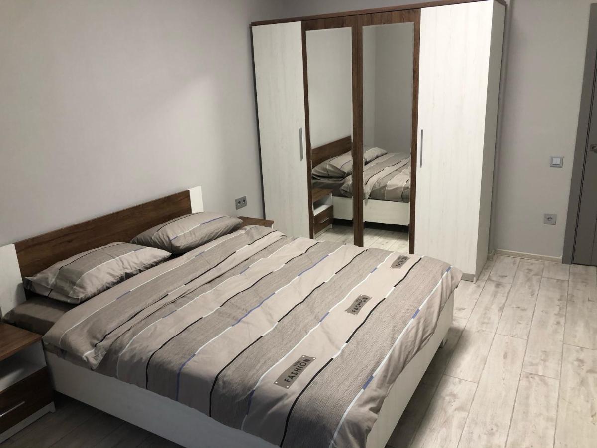 Gil Apartments, Volodimirskaja 90.246 - Majetok Bozdosh Uzhhorod Bagian luar foto